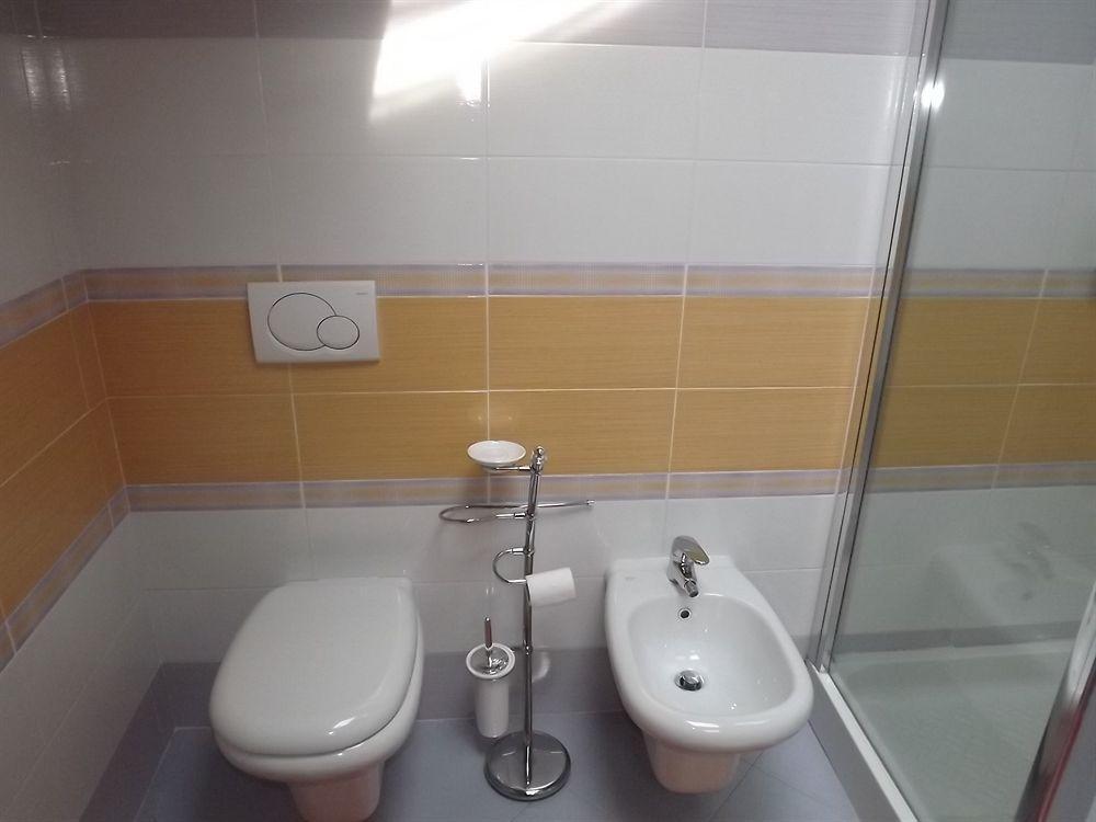 Il Gelsomino Bed & Breakfast Ferno Bagian luar foto