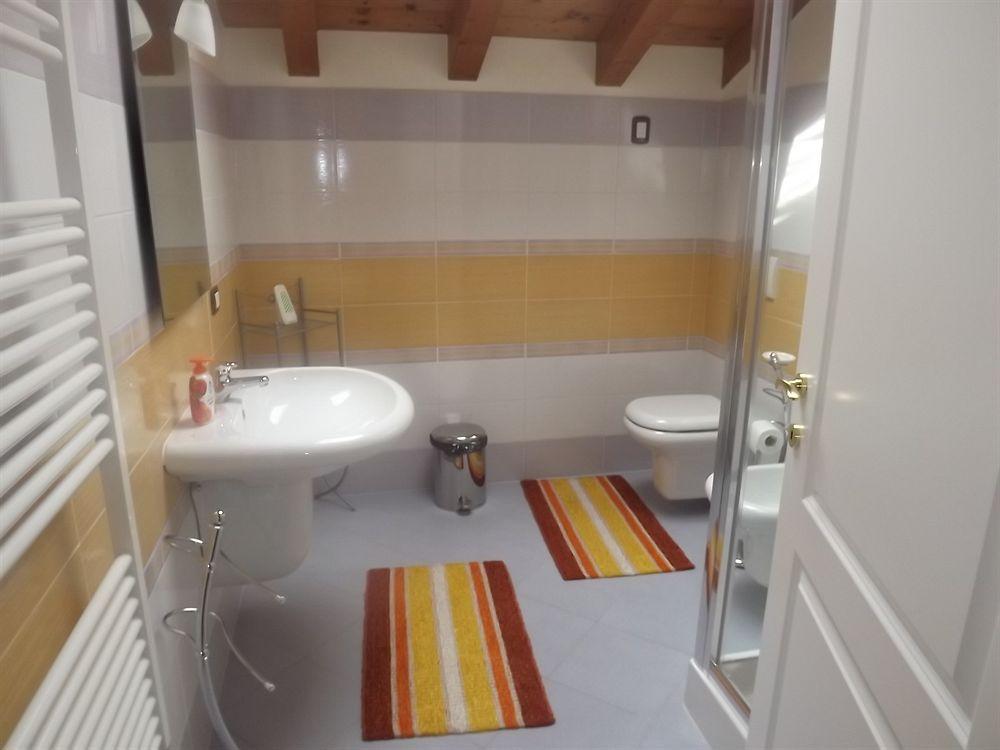 Il Gelsomino Bed & Breakfast Ferno Bagian luar foto