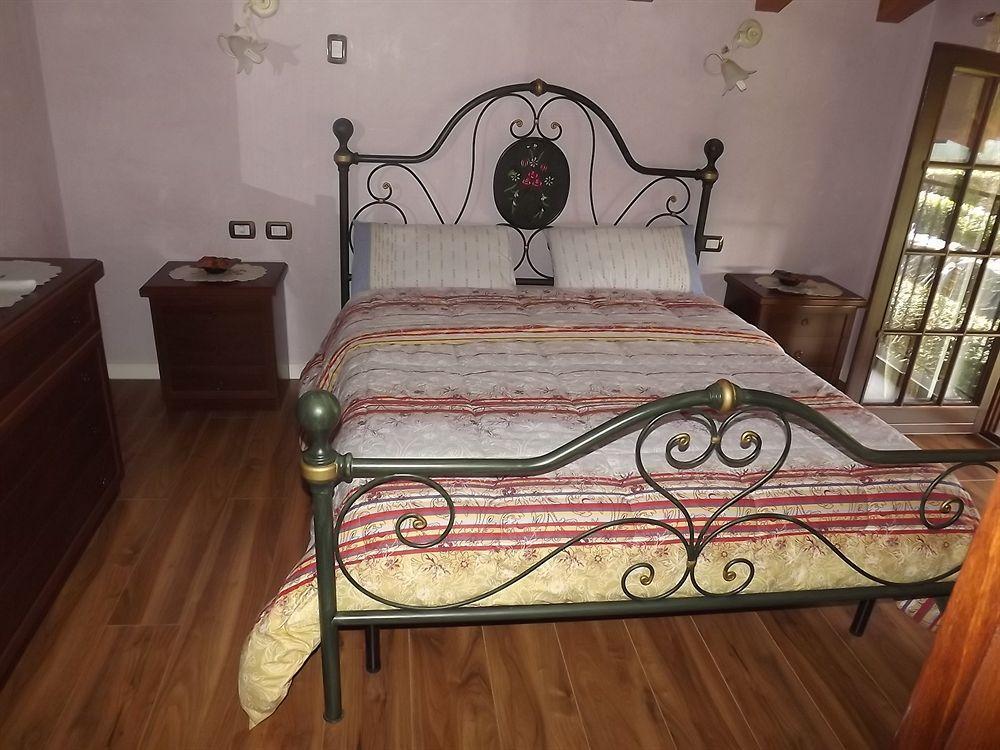 Il Gelsomino Bed & Breakfast Ferno Bagian luar foto