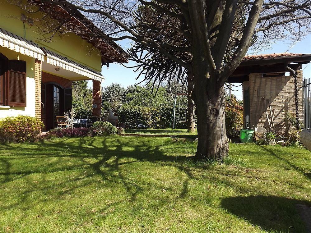 Il Gelsomino Bed & Breakfast Ferno Bagian luar foto