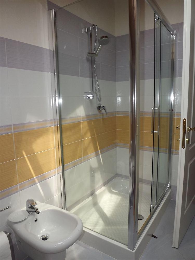 Il Gelsomino Bed & Breakfast Ferno Bagian luar foto