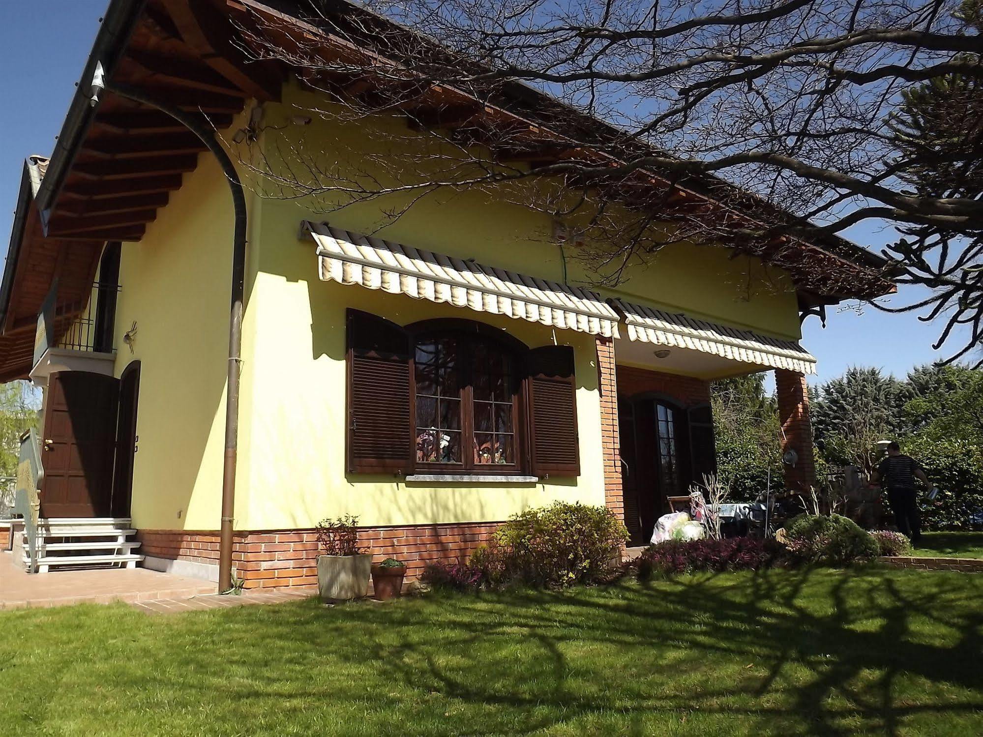 Il Gelsomino Bed & Breakfast Ferno Bagian luar foto
