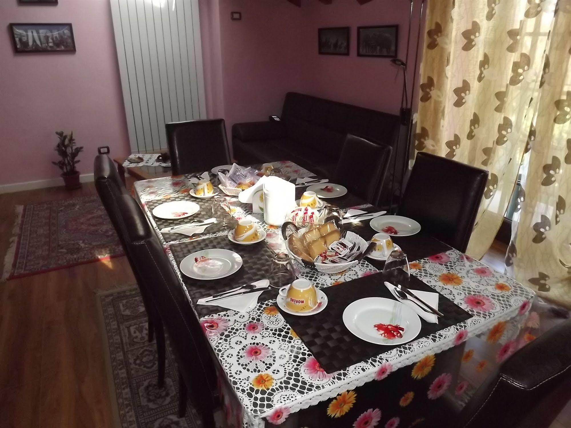 Il Gelsomino Bed & Breakfast Ferno Bagian luar foto