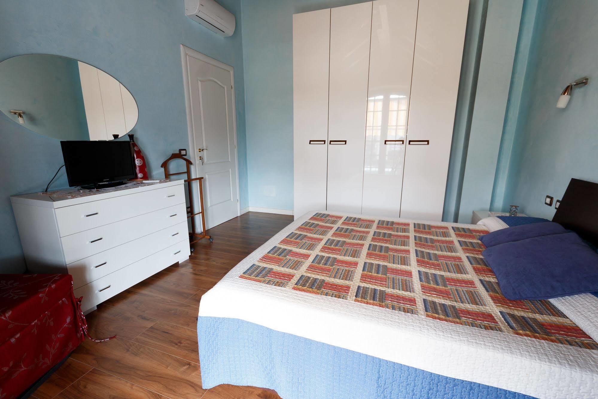 Il Gelsomino Bed & Breakfast Ferno Bagian luar foto