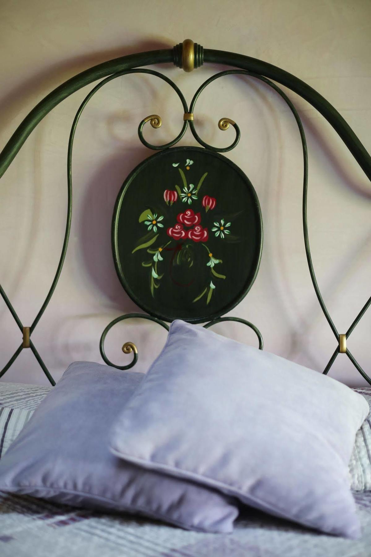 Il Gelsomino Bed & Breakfast Ferno Bagian luar foto
