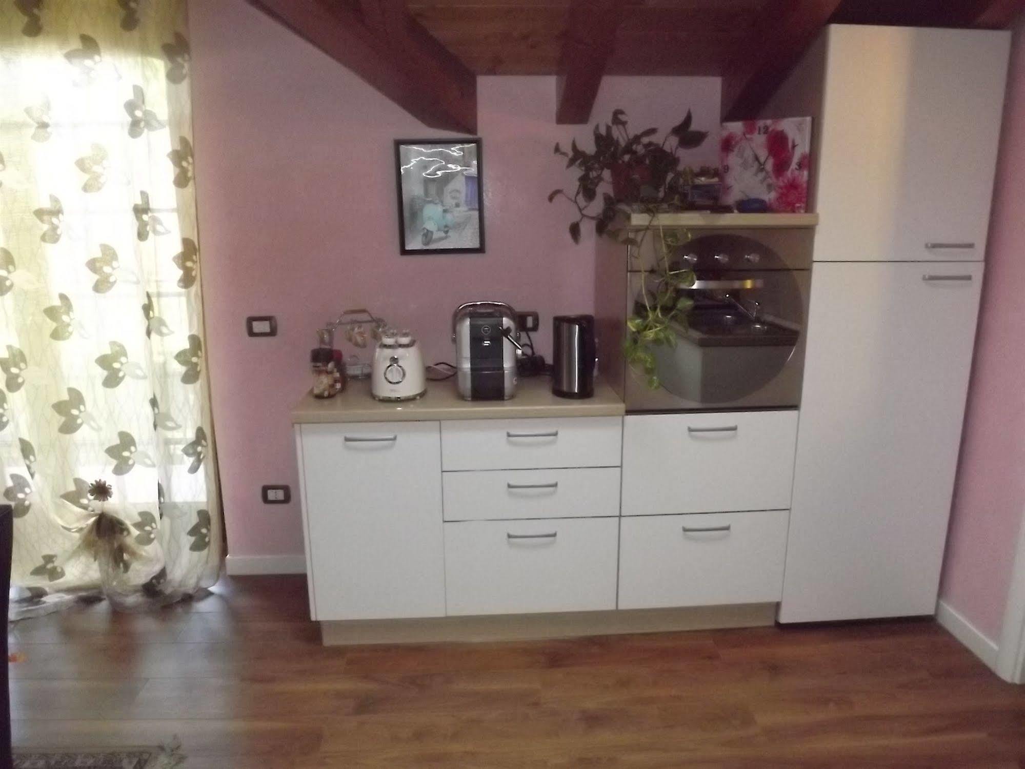 Il Gelsomino Bed & Breakfast Ferno Bagian luar foto