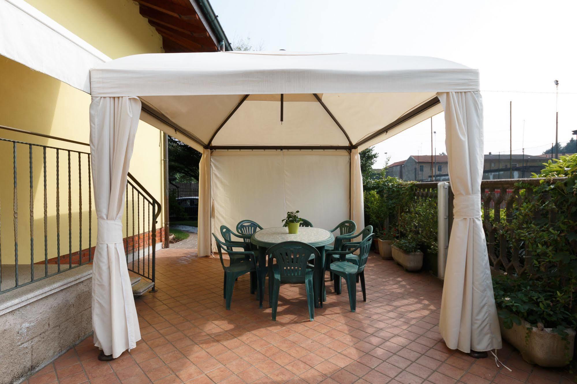 Il Gelsomino Bed & Breakfast Ferno Bagian luar foto